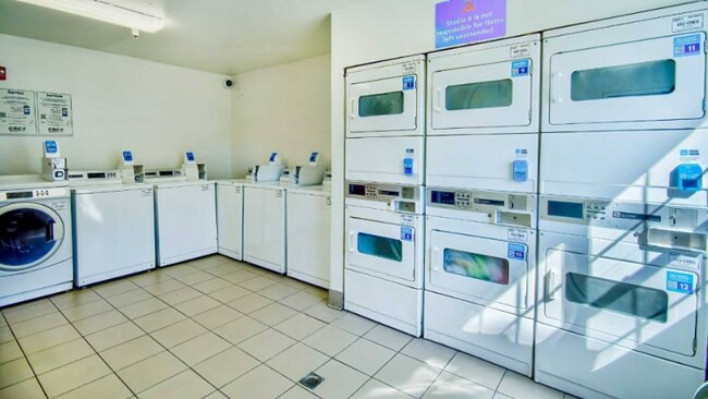 Photo - 4909 S Wendler Dr Unidad C303