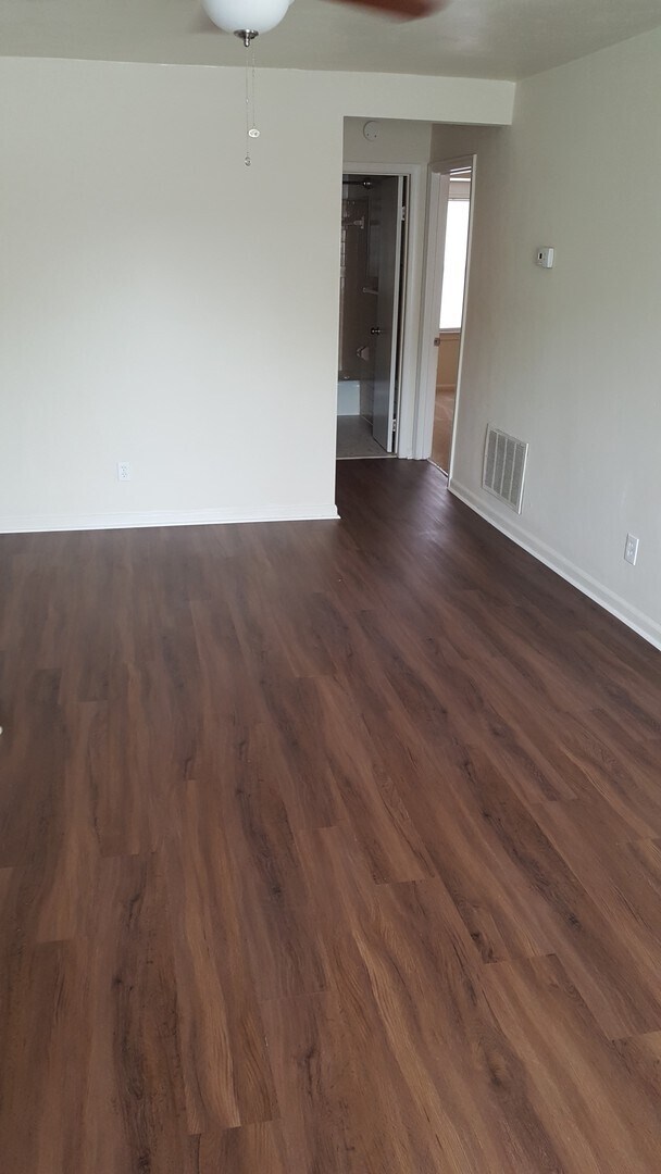 Photo - 1375 Kingston Ave Unit 3