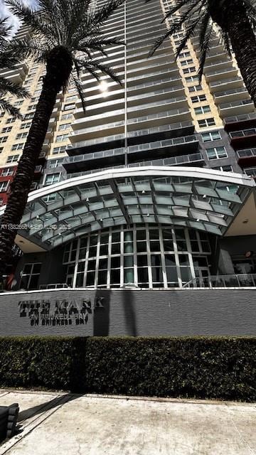 Building Photo - 1155 Brickell Bay Dr Unit 1706