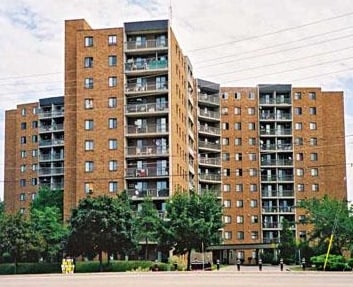 Building Photo - Lauzon Tower