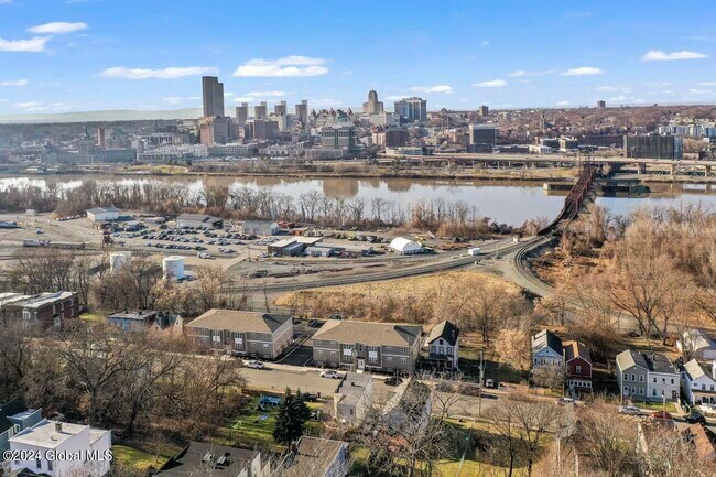 Photo - 1311 Broadway-