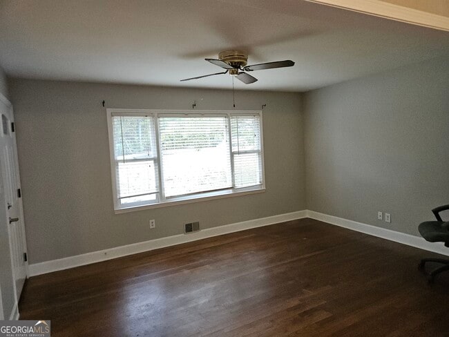 Photo - 2695 Sandtown Rd SW