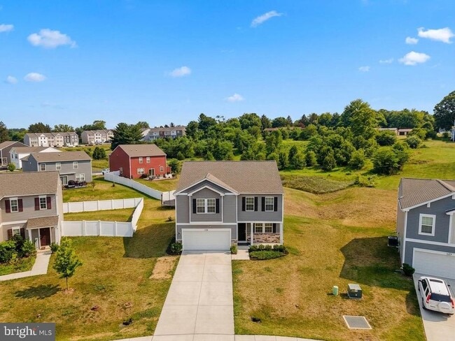 Photo - 115 Bell Tower Ln