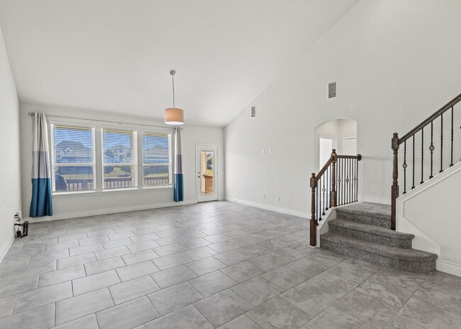 Photo - Spacious 4 Bedroom, 3.5 Bath Home with Gre...