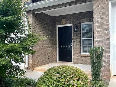 Photo - 1915 Fleming Rd