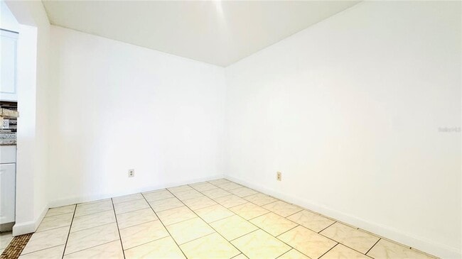 Photo - 2915 Winkler Ave Unit 811