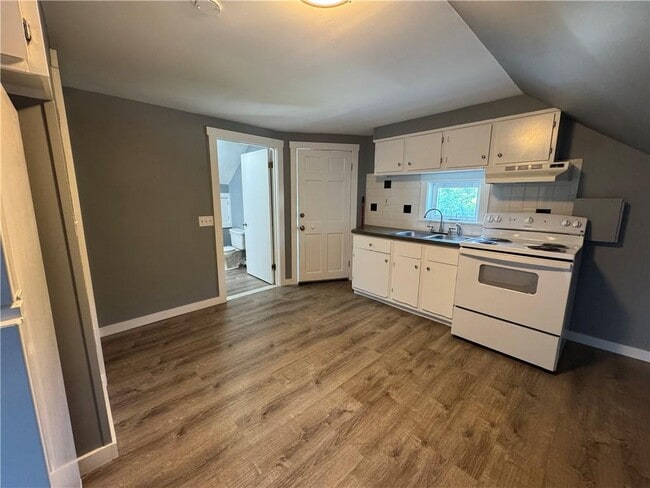 Photo - 87 Maple Ave Unit 3