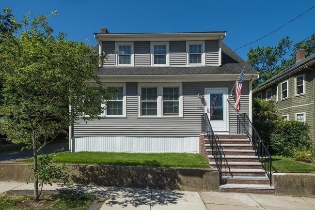 Building Photo - 180 Manthorne Rd Unit 1 Rental