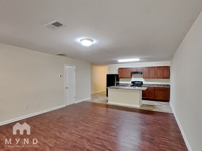 Photo - 168 Alton Cir