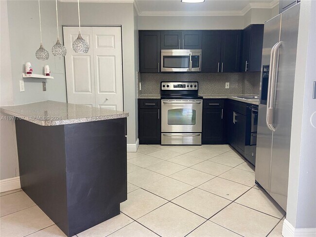 Photo - 6155 NW 186th St Unidad 308