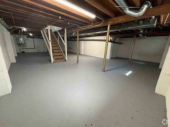 Building Photo - 1952 Ravenwood Dr Rental
