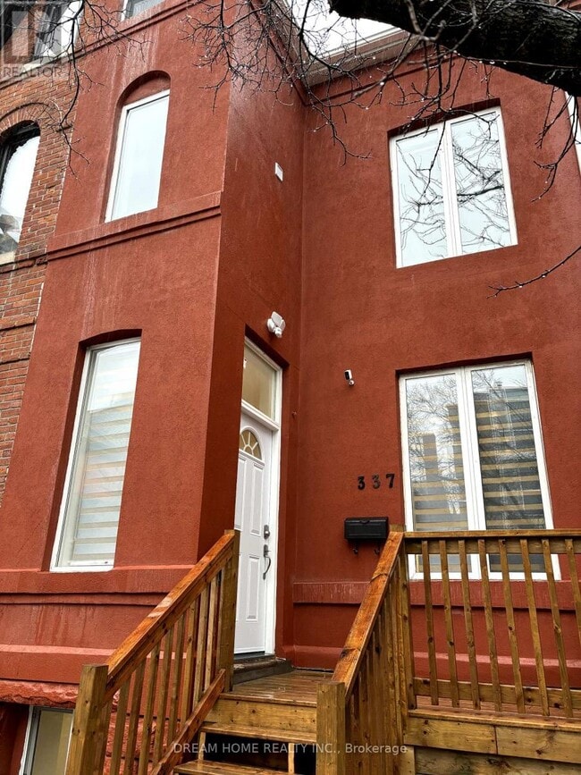 Photo - 337 Mutual St