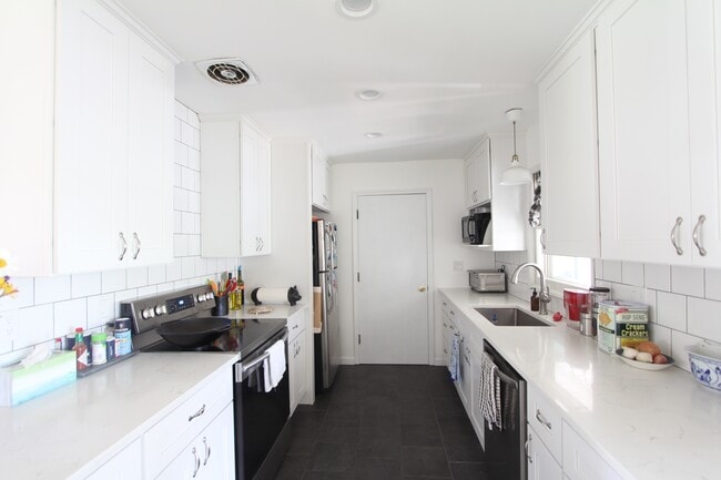 Photo - 10847 SW 59th Ave