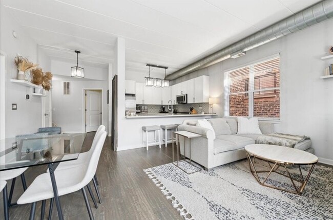 Photo - 1155 W Madison St Unit Apt 312