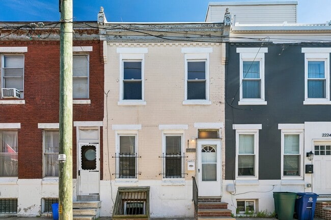Photo - 2222 Watkins St