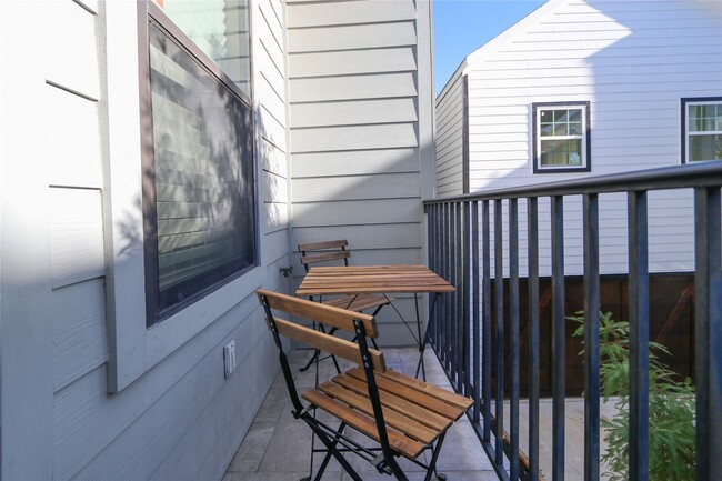 Photo - 2105 Hadley St