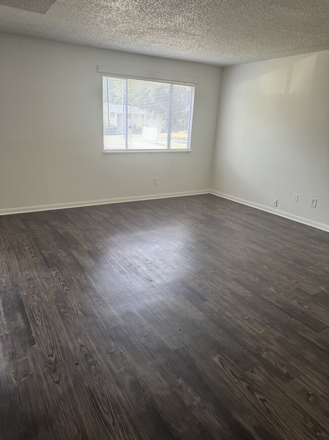 Woodsdale Apartments