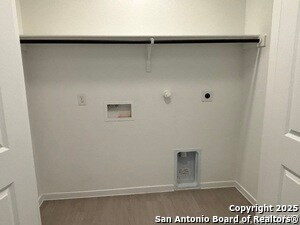 Photo - 757 Tower Hill Vw