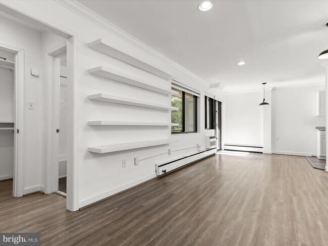 Building Photo - 2325 42nd St NW Unit 320