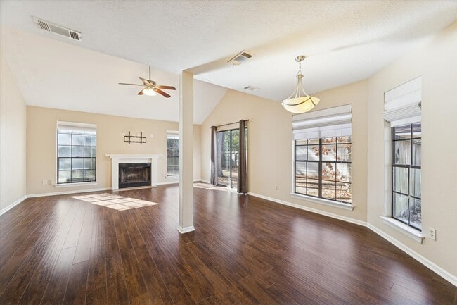 Photo - 22 Camberwell Ct