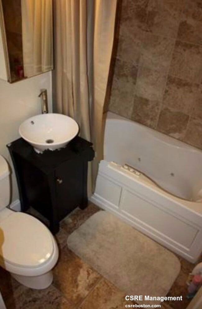 Photo - nice 3 bed in South End