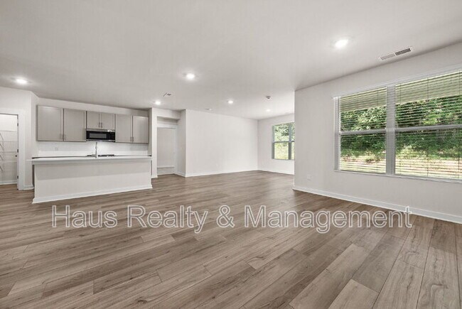 Photo - 1145 Ross Farms Blvd
