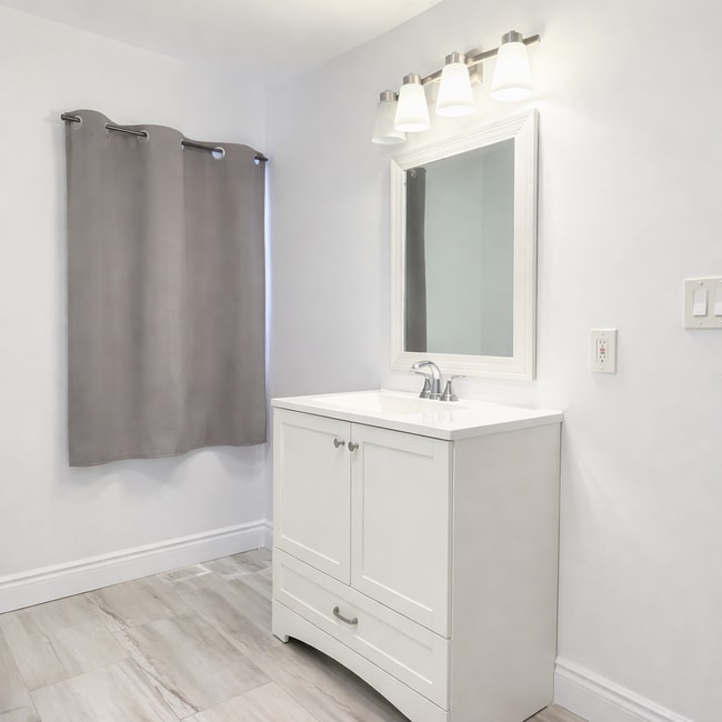 Photo - 1008 Albert Rd