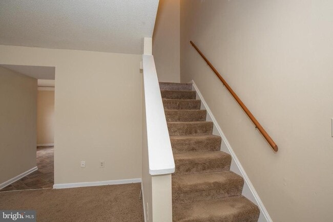 Photo - 28 Talcon Ct