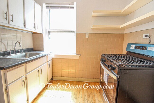7147 S Constance Ave Unit 2E