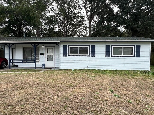 Building Photo - 303 Newcastle Dr