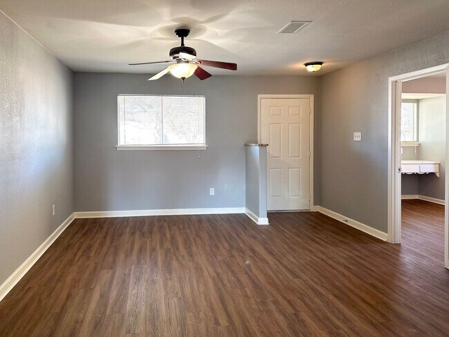 Photo - 3 Bedroom / 2 Bath