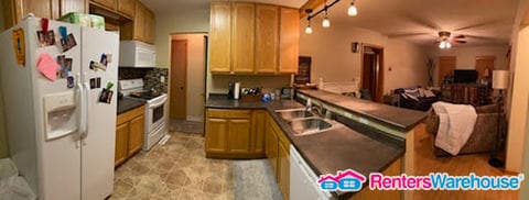 Photo - 204 3rd St NW