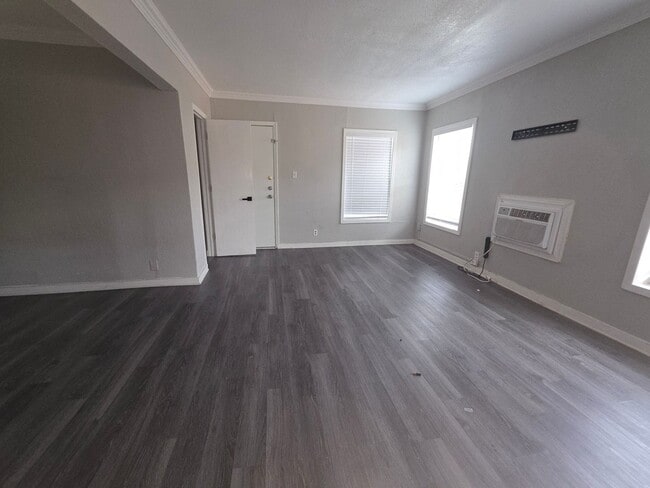 Photo - 219 SE 13th St Unidad #4