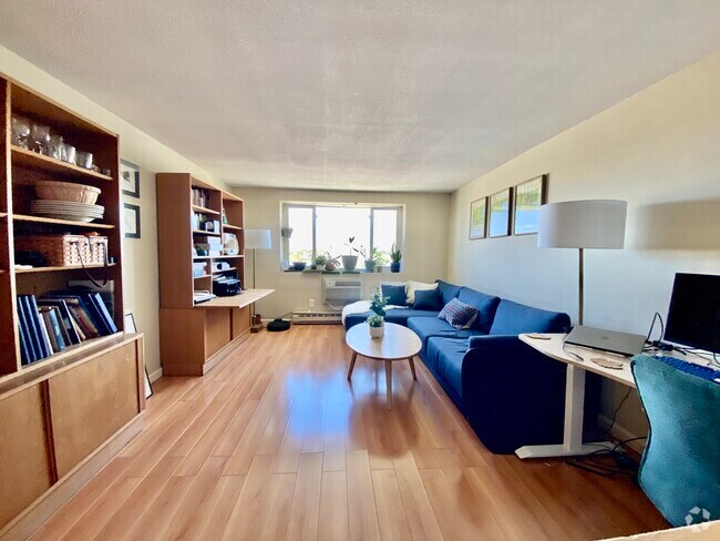 Building Photo - 94 Beacon St Unit #64 Rental