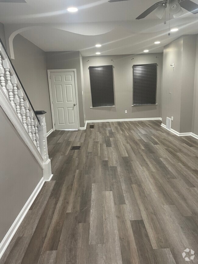 Building Photo - 52 N 59th St Rental