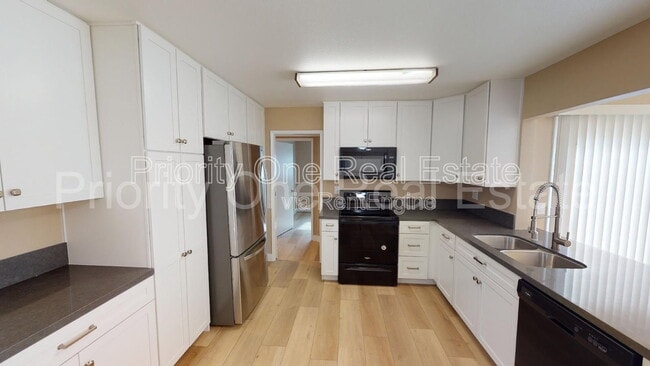 15374 Calle Juanito