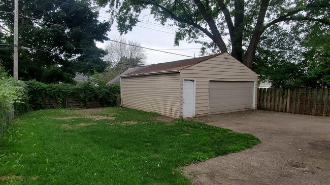 520 Burroughs Ave