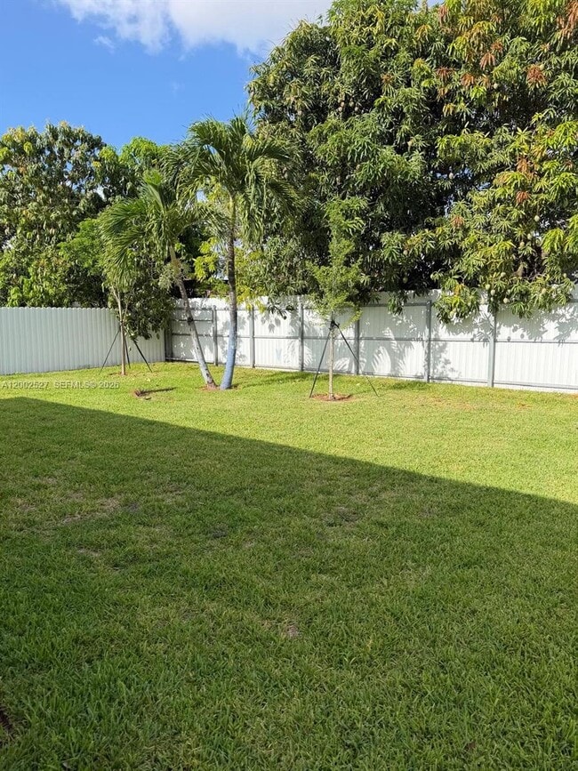 Photo - 831 SE 9th Ave