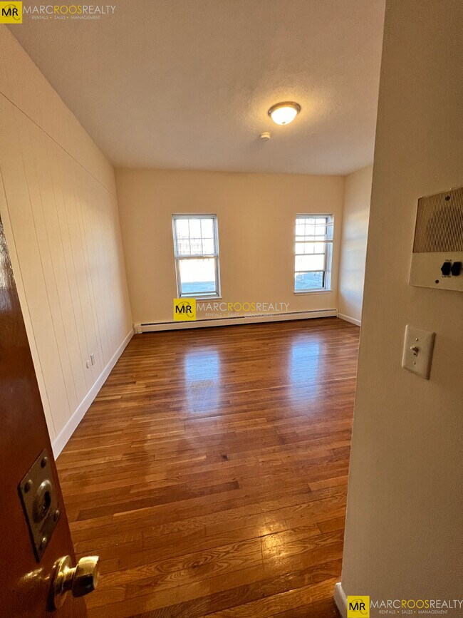 Photo - 164 Beacon St Condo Unit 11