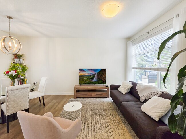 Photo - 206 Sage Meadows Gardens NW