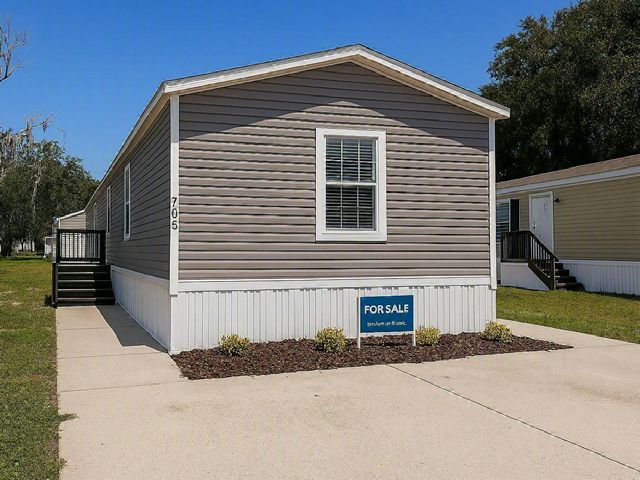 Building Photo - 7042 Greenbrier Village Dr