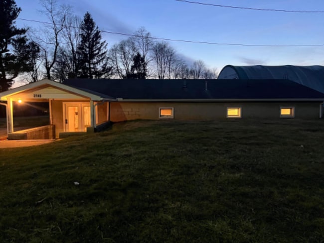 Photo - 2745 Adamsville Rd House
