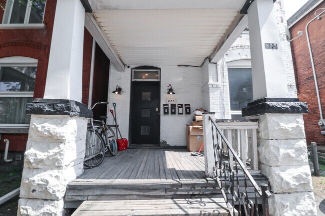 Photo - 275 Bronson Ave Unit 2