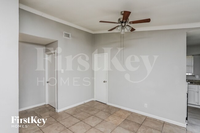 Photo - 6115 Flagstaff Dr