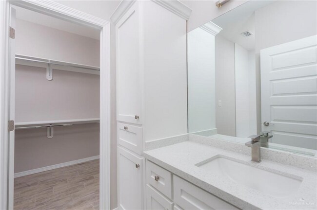 Photo - 2423 N Vly Cir Unit A