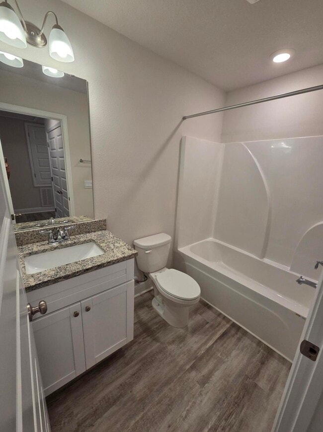 Photo - 1030 McLaren Cir