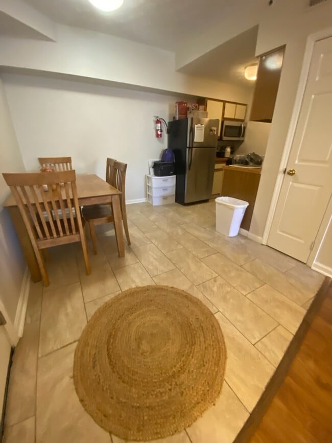 Apt 18 Kitchen & Dining Room