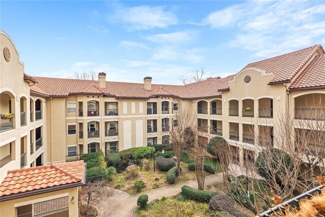 Photo - 955 Juniper St NE