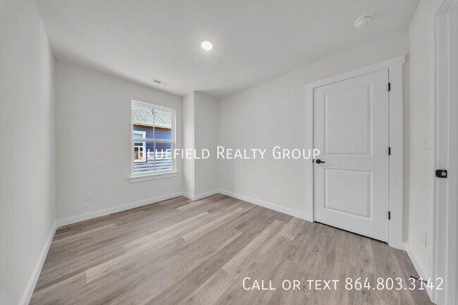 267 Vanderbilt Rd