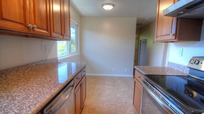 Photo - 1758 S Grant St